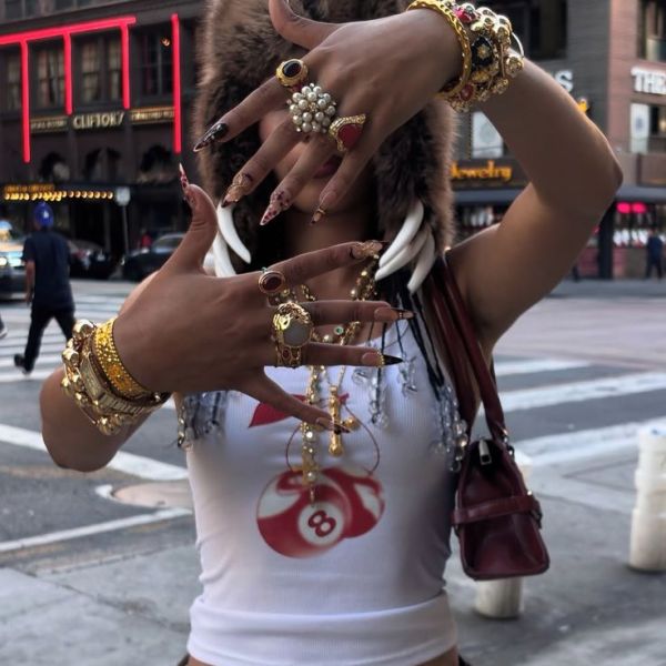 Why Y2K Fashion Is Making a Comeback in&nbsp;2025